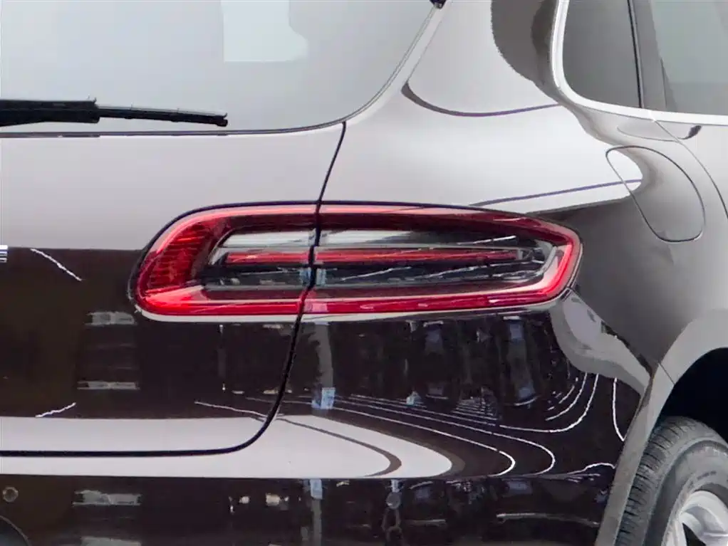 Porsche Macan 2018 — фото 19
