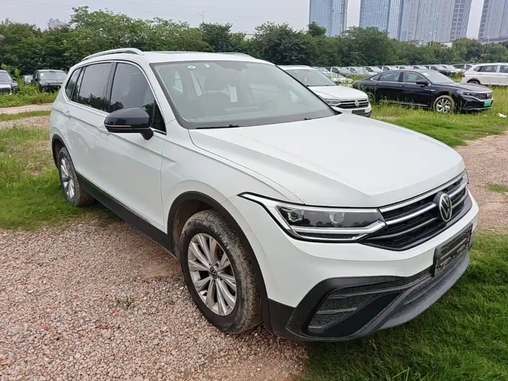 Volkswagen Tiguan L 2024 — фото 4