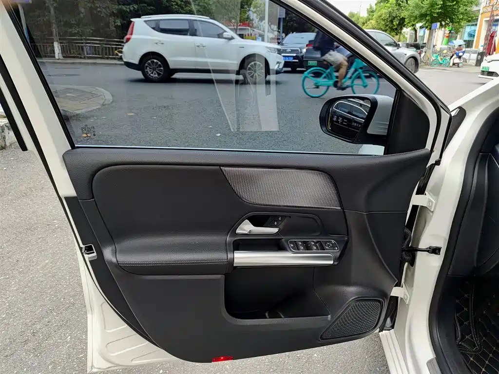 Mercedes-Benz B-Class 2020