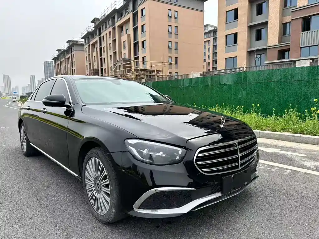 Mercedes-Benz E-Class 2022 — фото 3