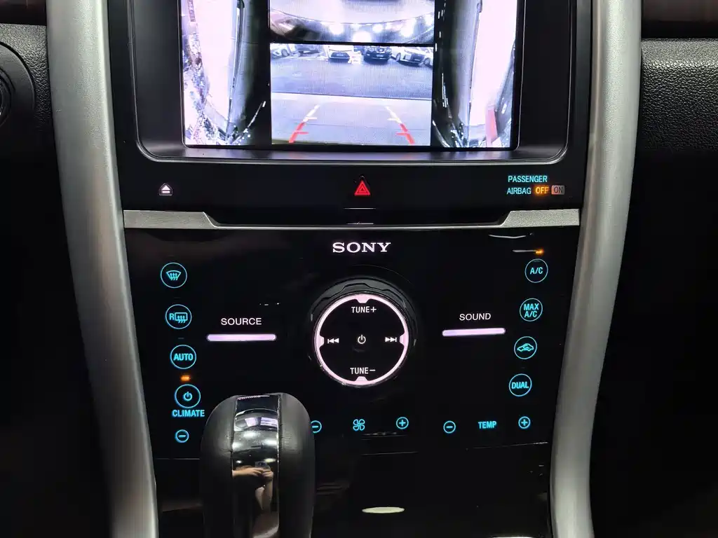 Ford Edge 2012 — фото 19