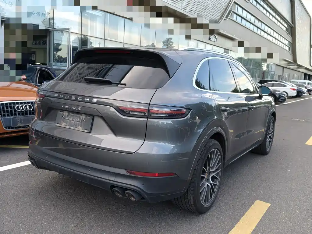 Porsche Cayenne 2020 — фото 17