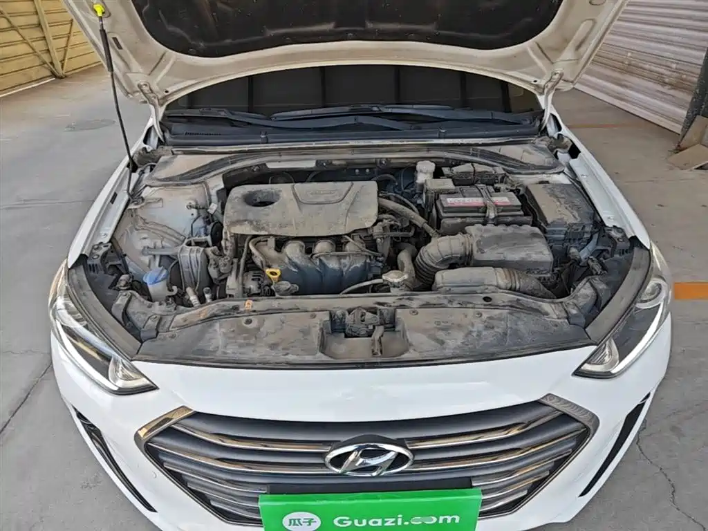 Hyundai Elantra 2018 — фото 20