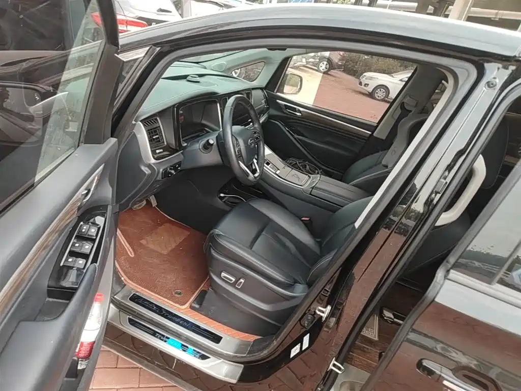 GAC Motor Trumpchi M8 2022 — фото 15