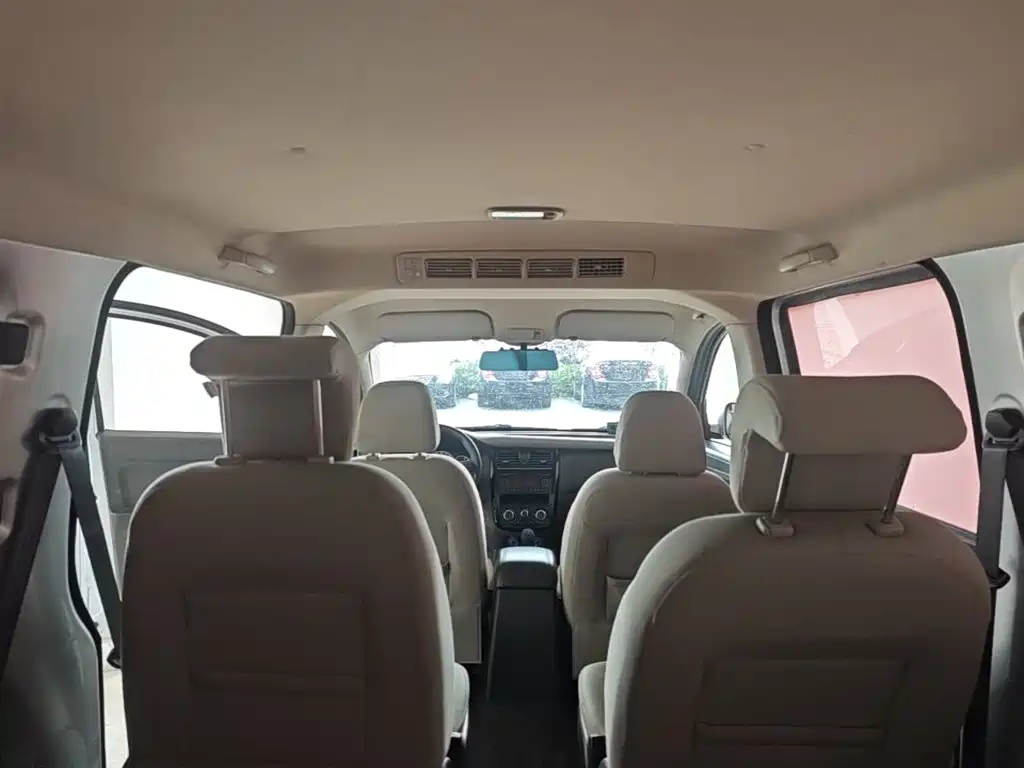 Wuling Rongguang V 2018 — фото 18