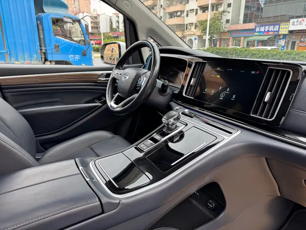 GAC Motor Trumpchi M8 2023 — фото 13