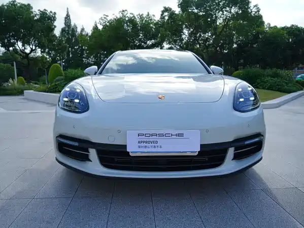 Porsche Panamera 2018