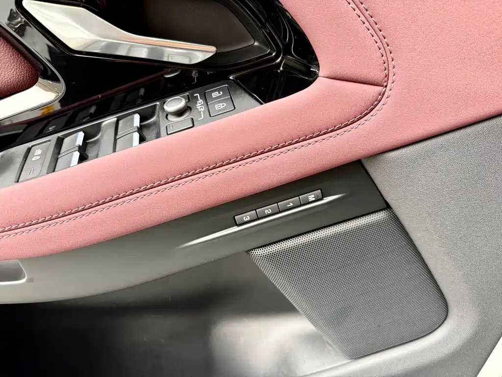 Land Rover Evoque 2022 — фото 11