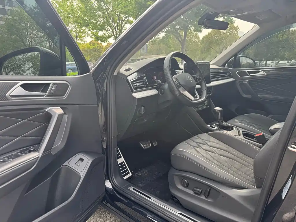 Volkswagen Tiguan L 2022