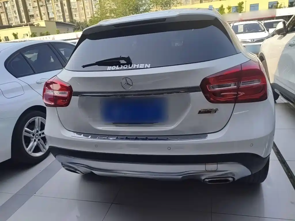 Mercedes-Benz GLA 2015