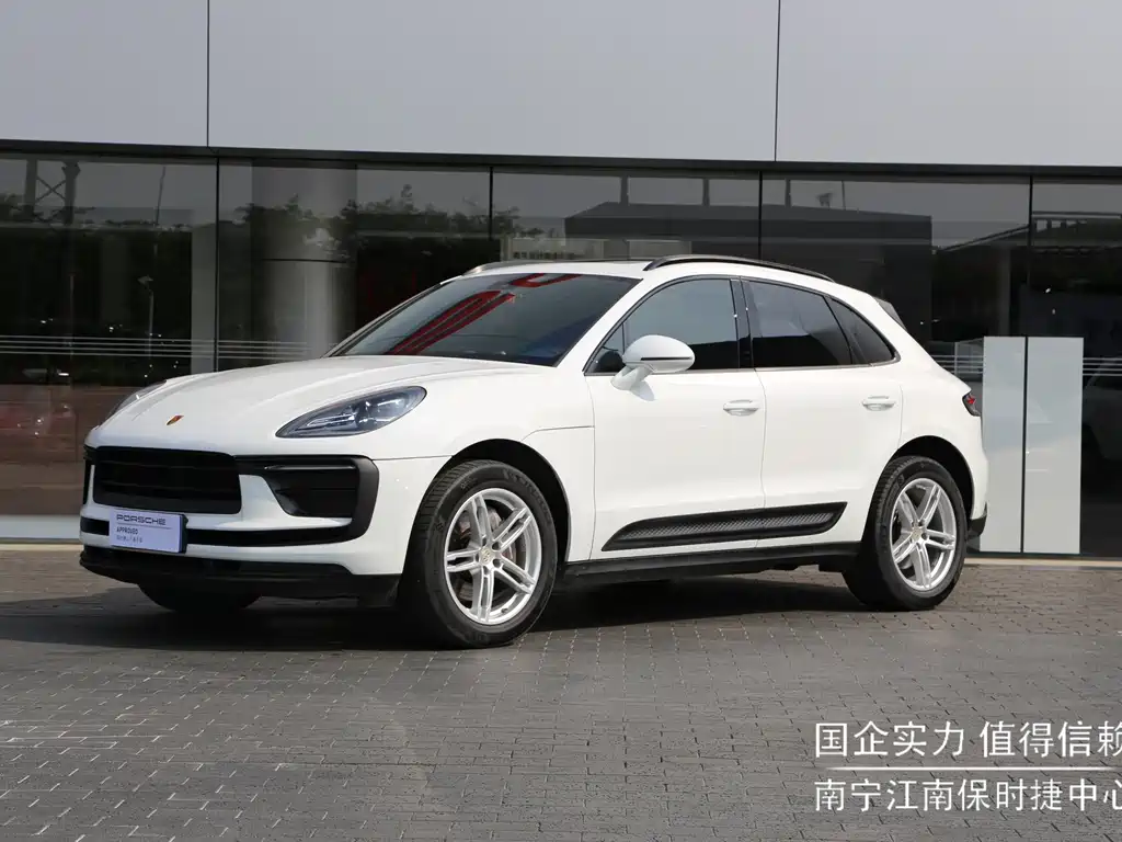 Porsche Macan 2024 — фото 1
