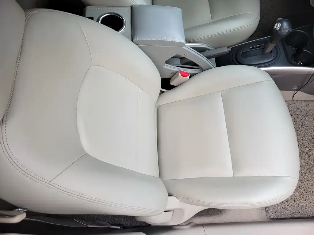 Nissan Sunny 2013 — фото 13