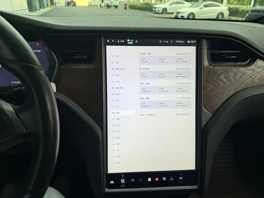 Tesla Model X 2020 — фото 15