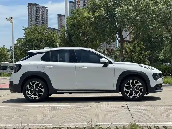 Lynk & Co 02 2019
