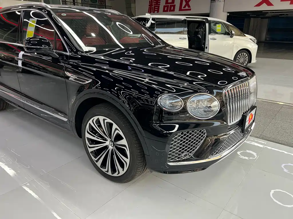 Bentley Bentayga — фото 21