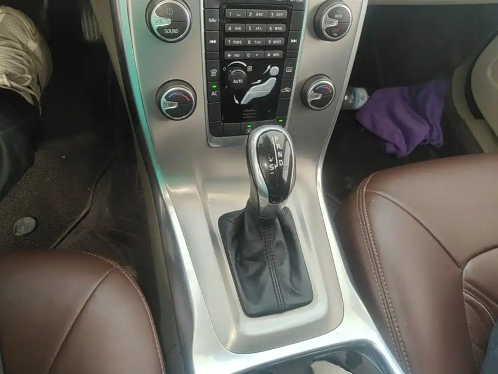 Volvo S80L 2015 — фото 14