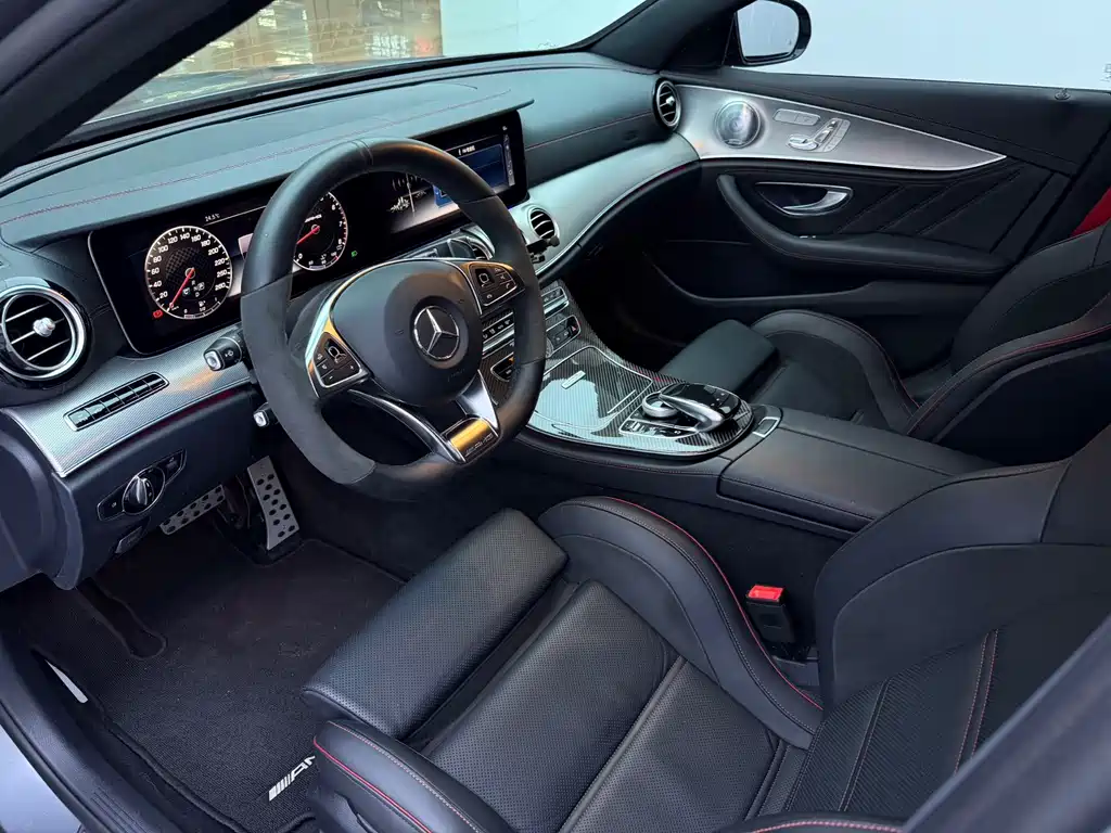 Mercedes-Benz E-Class AMG 2018 — фото 8