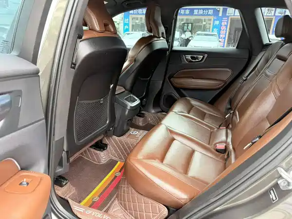 Volvo XC60 2020