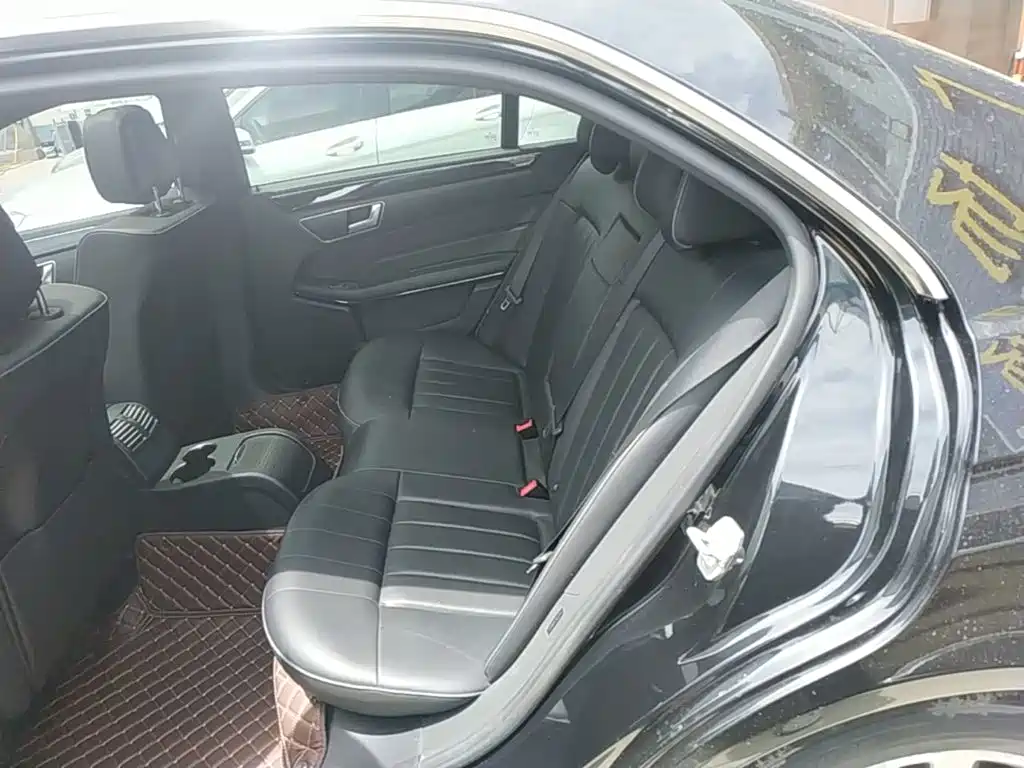 Mercedes-Benz E-Class 2015 — фото 17