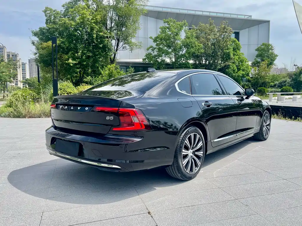 Volvo S90 2022 — фото 19