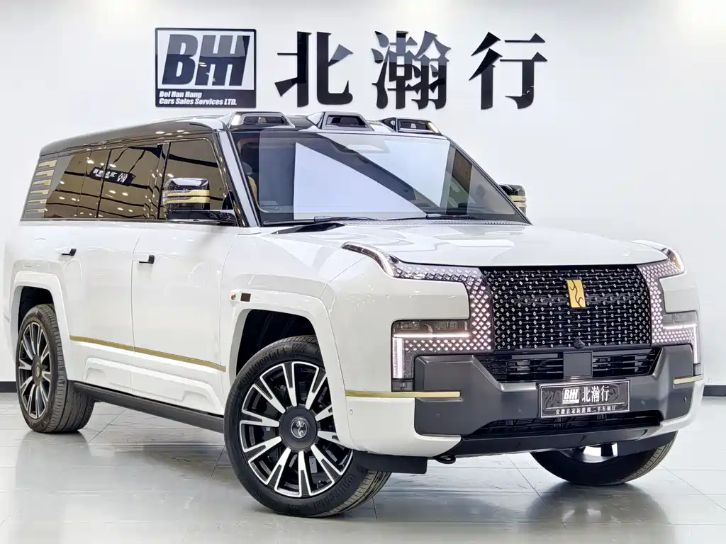 Yangwang U8 L 2025
