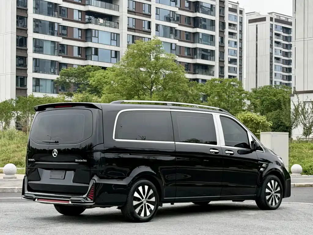 Mercedes-Benz Vito 2024 — фото 4