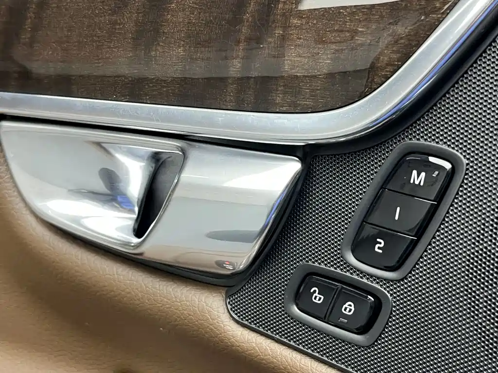 Volvo S90 2018 — фото 16