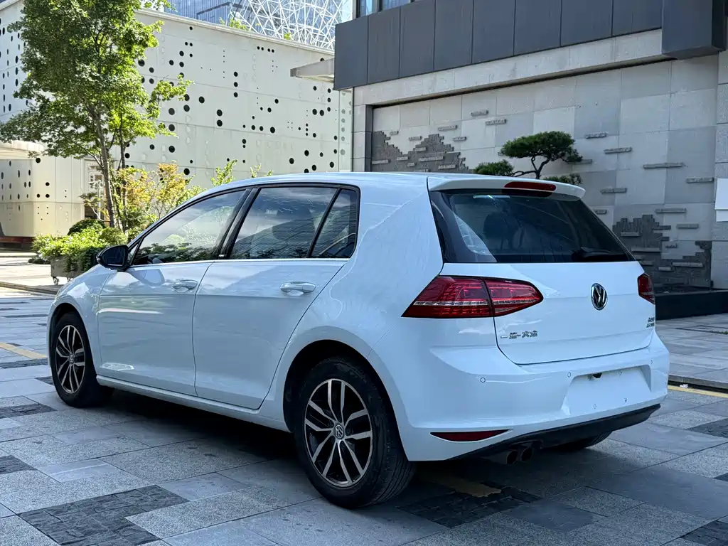 Volkswagen Golf 2016