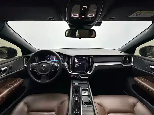Volvo S60 2024
