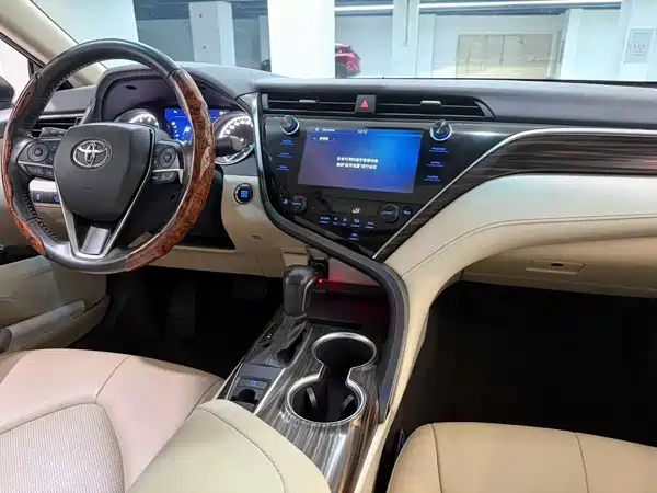 Toyota Camry 2020