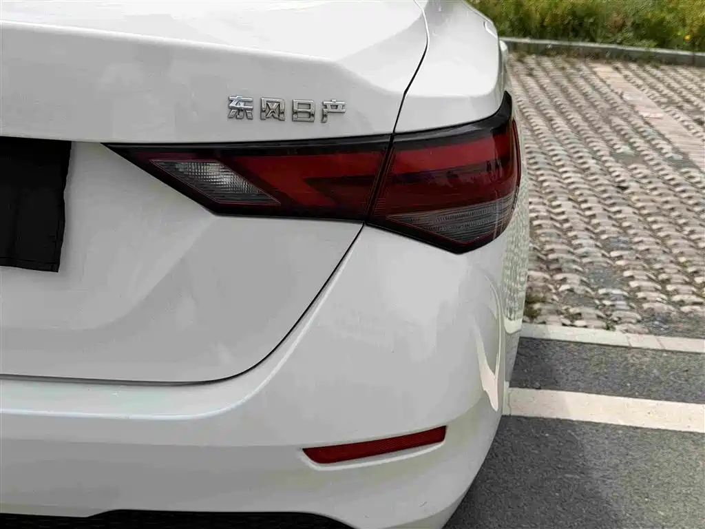Nissan Sylphy 2020 — фото 16
