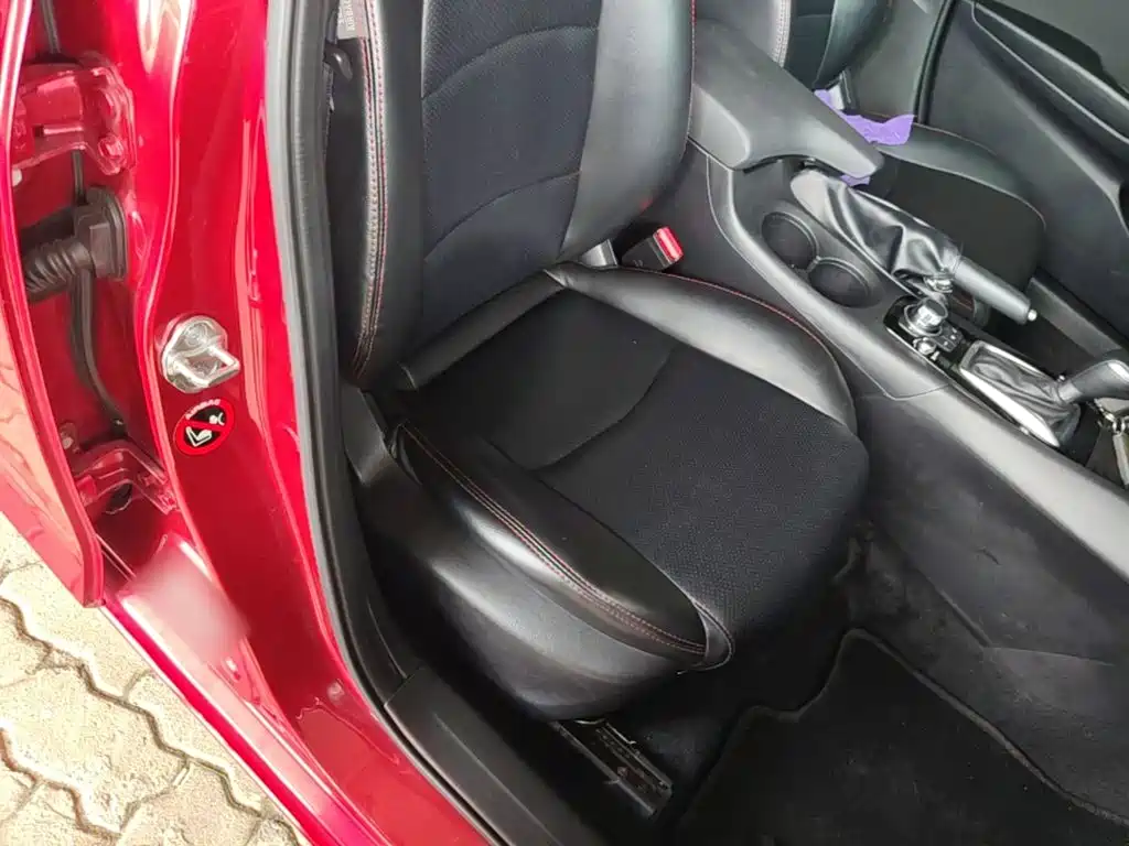 Mazda 3 Axela 2016 — фото 25
