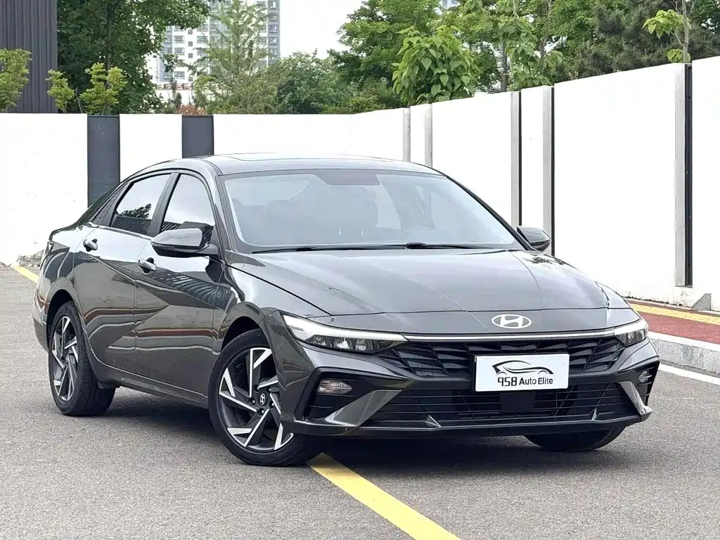 Hyundai Elantra 2023