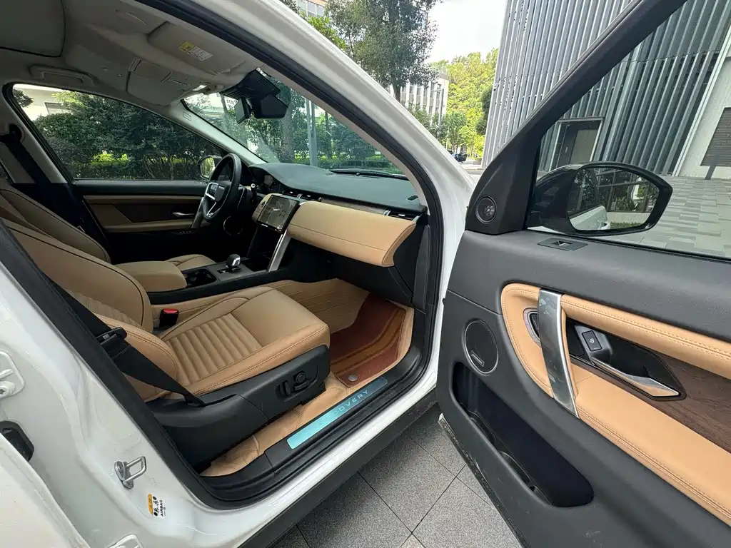 Land Rover Discovery Sport 2025 — фото 11