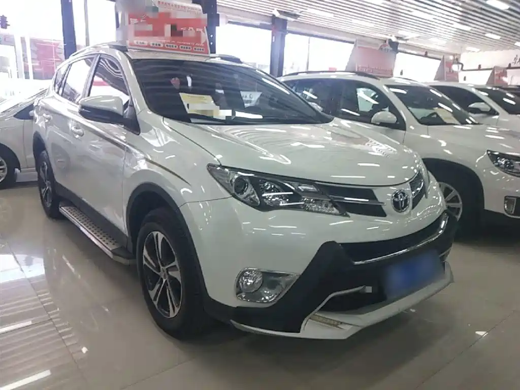 Toyota RAV4 2016 — фото 4