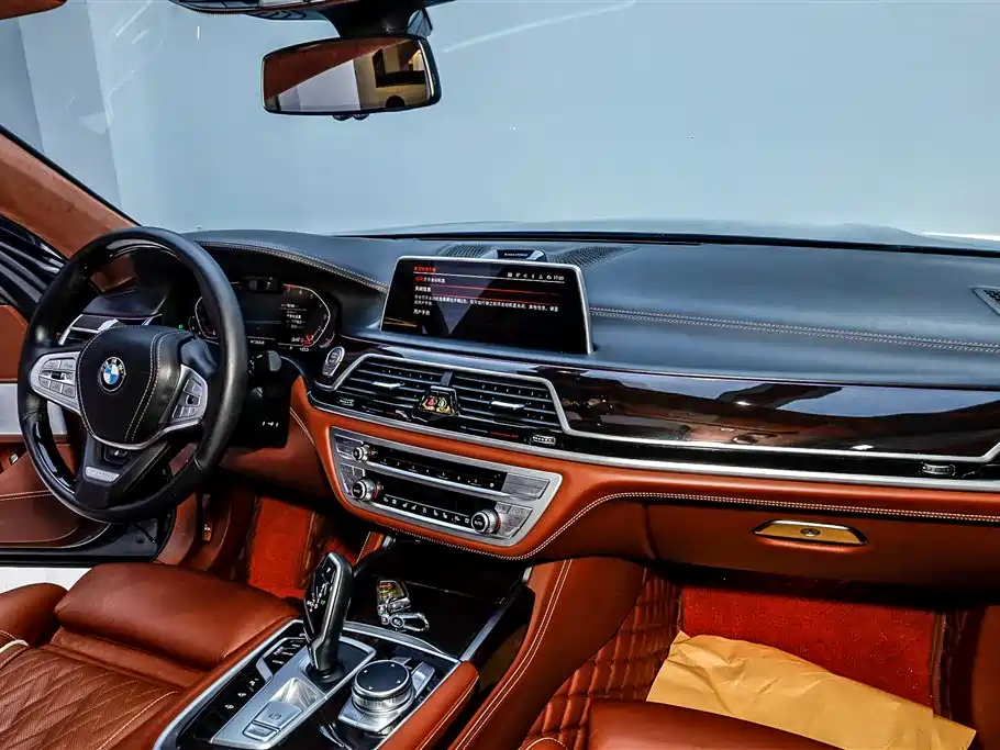 BMW 7 Series 2020 — фото 27