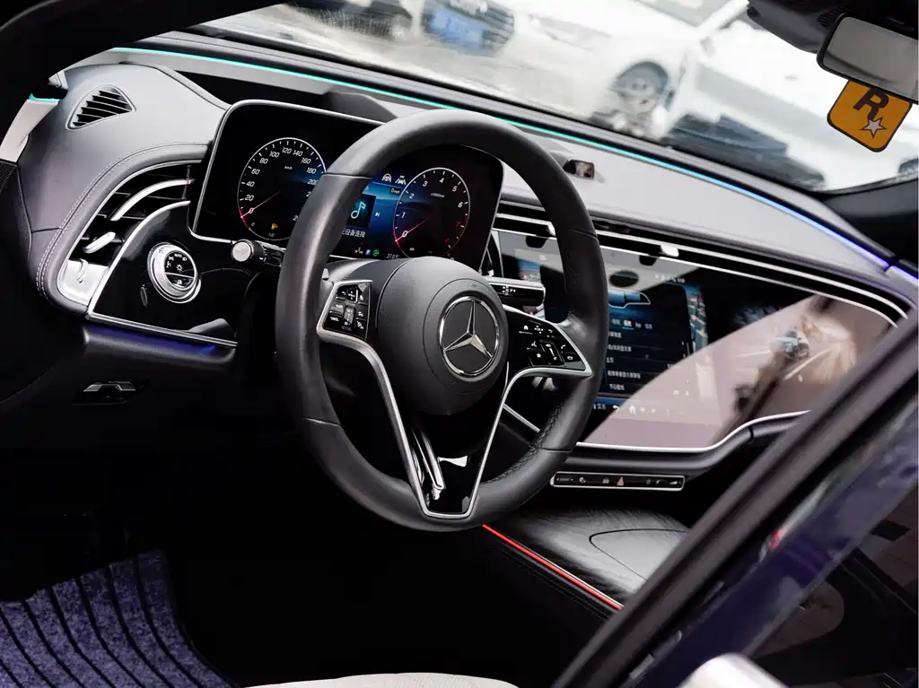 Mercedes-Benz E-Class 2024 — фото 13