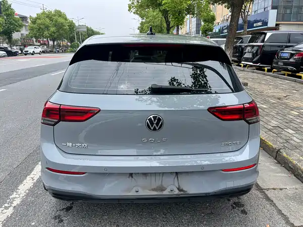 Volkswagen Golf 2021