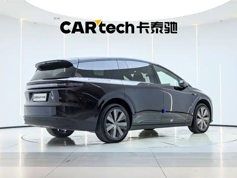 Li Auto i8 2025 — фото 35