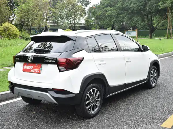 Toyota Yaris L 2022