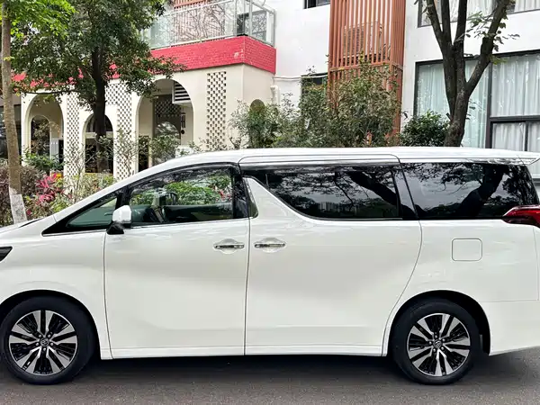 Toyota Alphard 2018