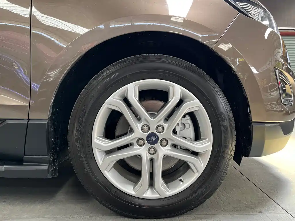 Ford Edge 2015 — фото 23
