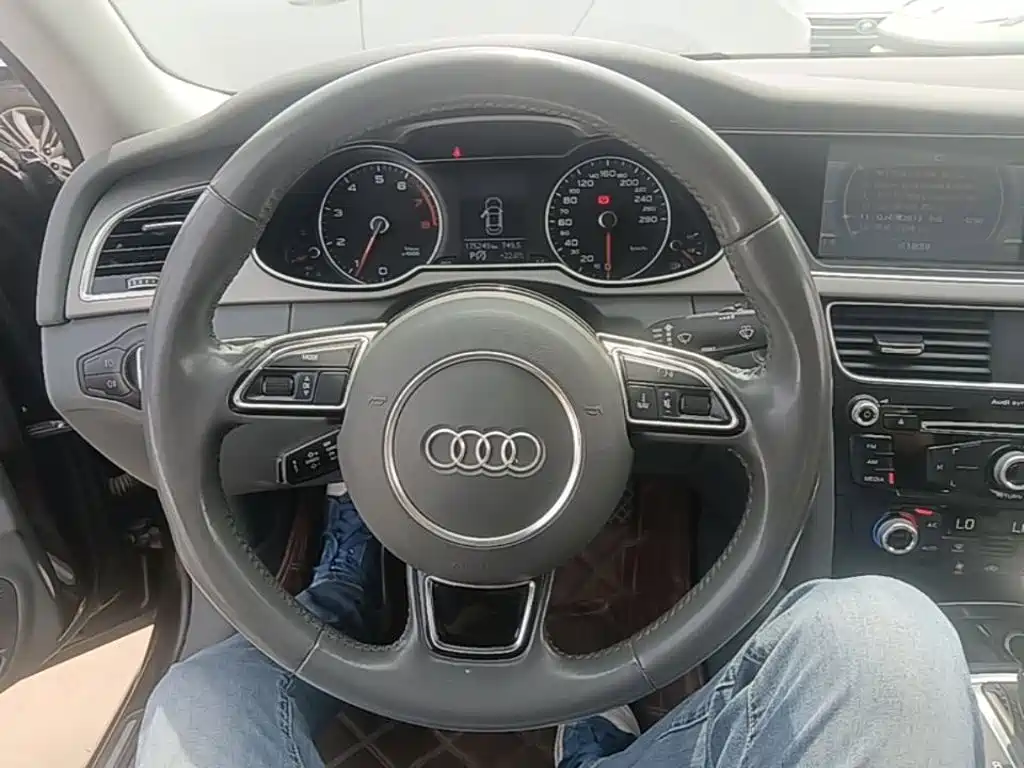 Audi A4L 2016 — фото 11