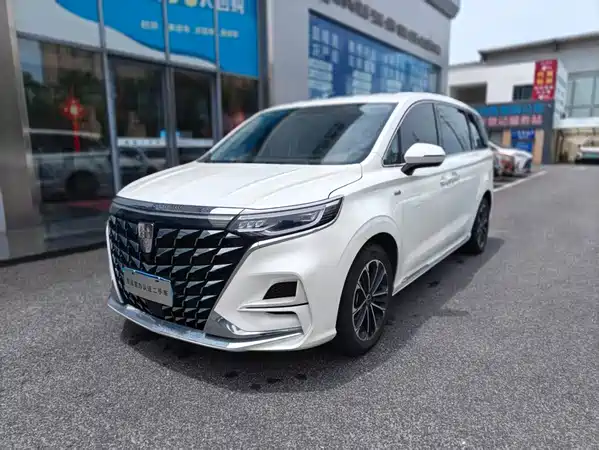 Roewe iMAX8 2024