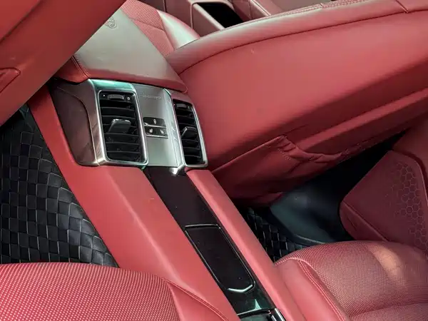 Porsche Panamera 2012