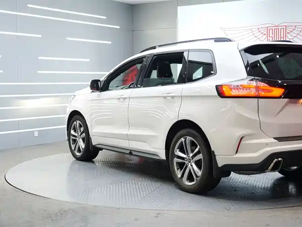 Ford Edge 2020