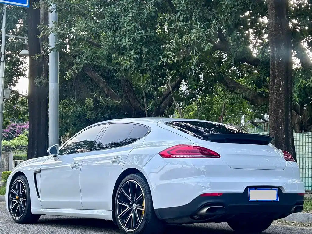 Porsche Panamera 2015 — фото 5