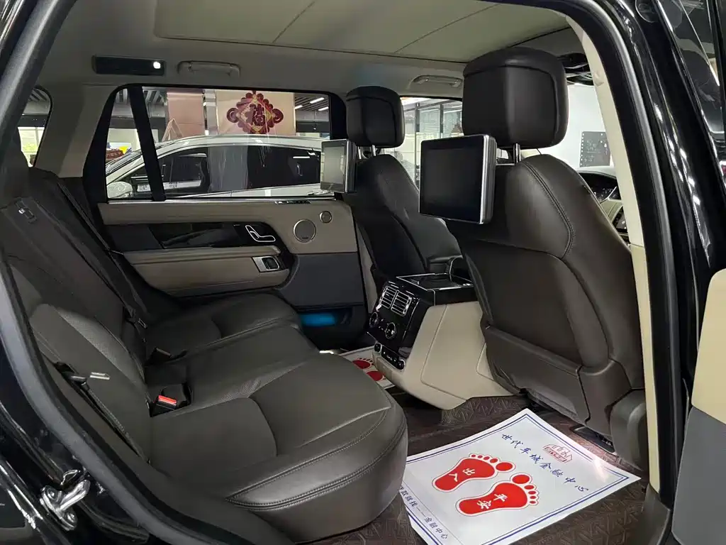 Land Rover Range Rover 2020 — фото 12