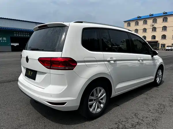 Volkswagen Touran 2021