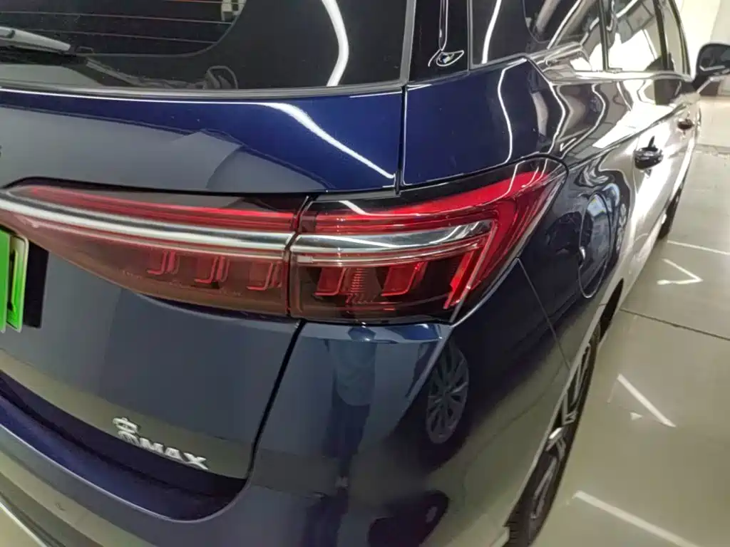 BYD MAX New Energy 2023 — фото 8